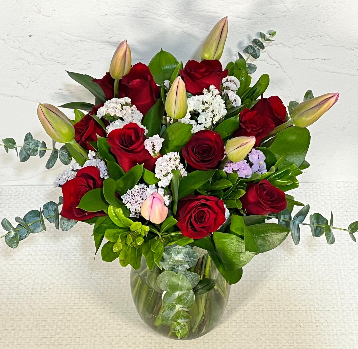 Arreglo tulipanes con rosas