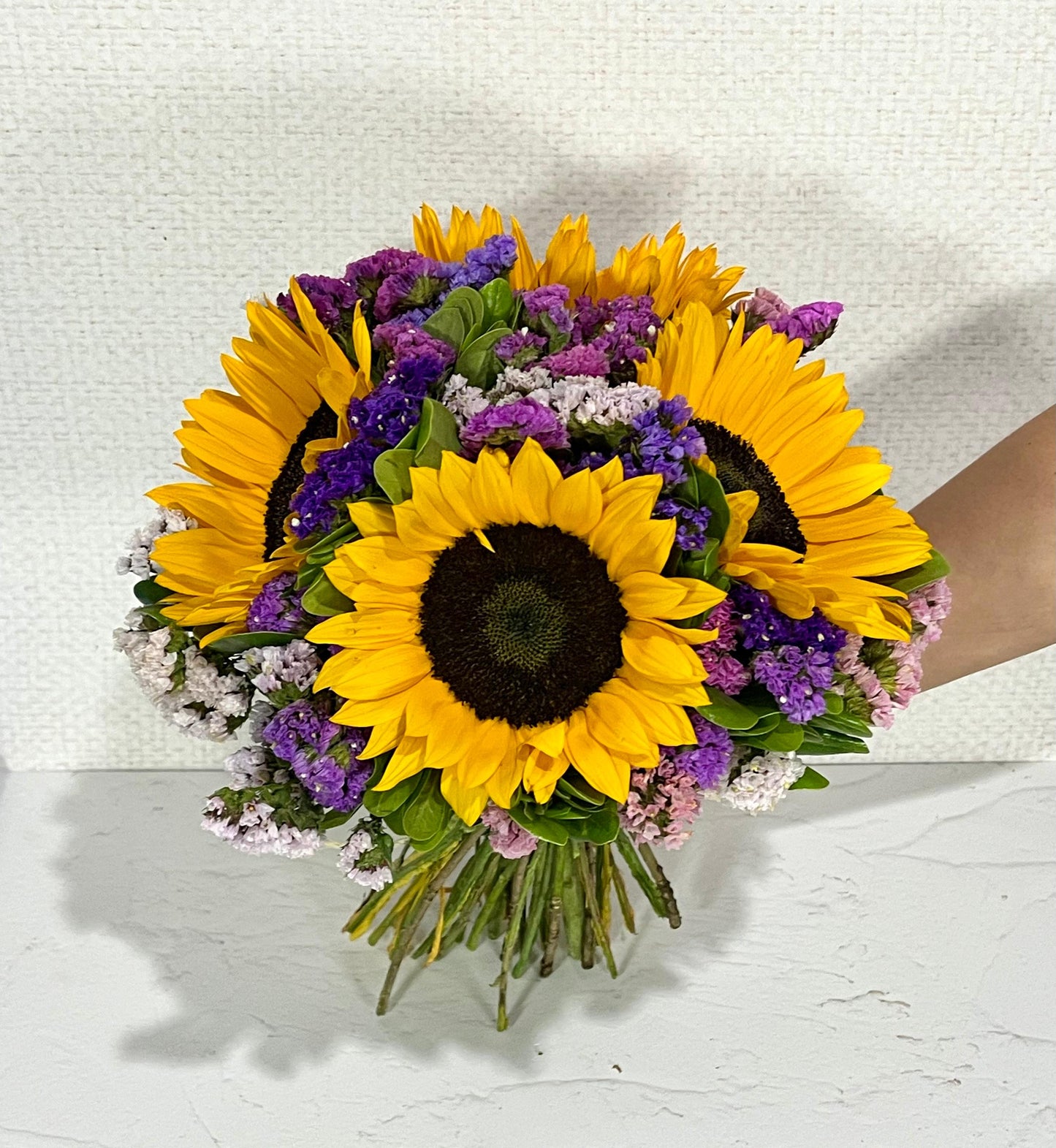 Ramo girasoles con colores
