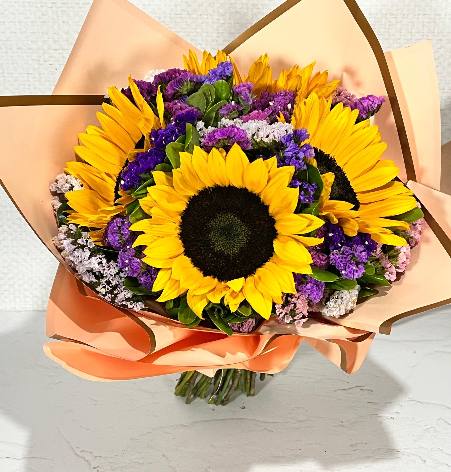 Ramo girasoles con colores