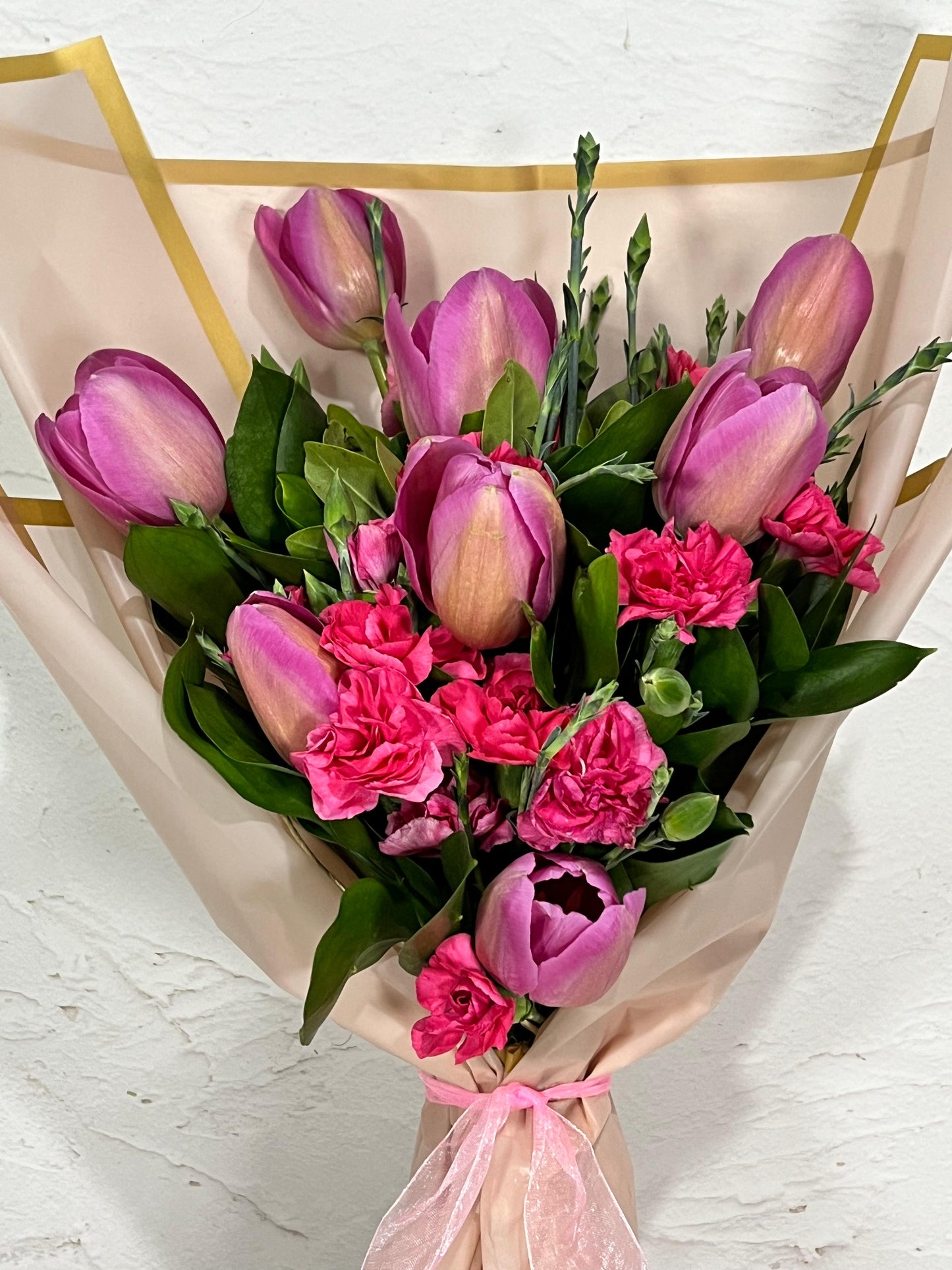 Ramo tulipanes y clavelinas
