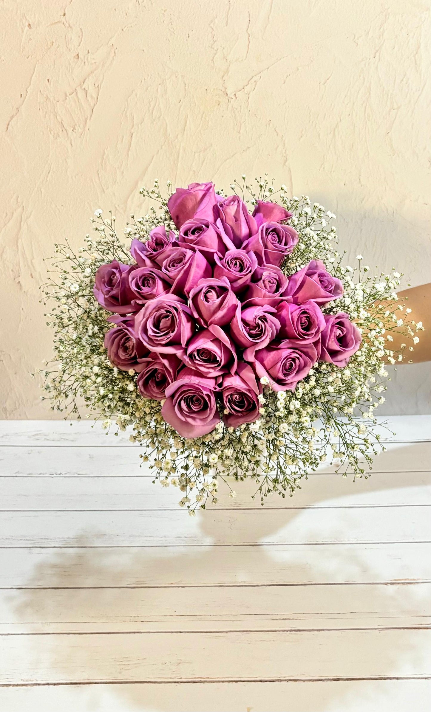 Ramo de rosas con gypso