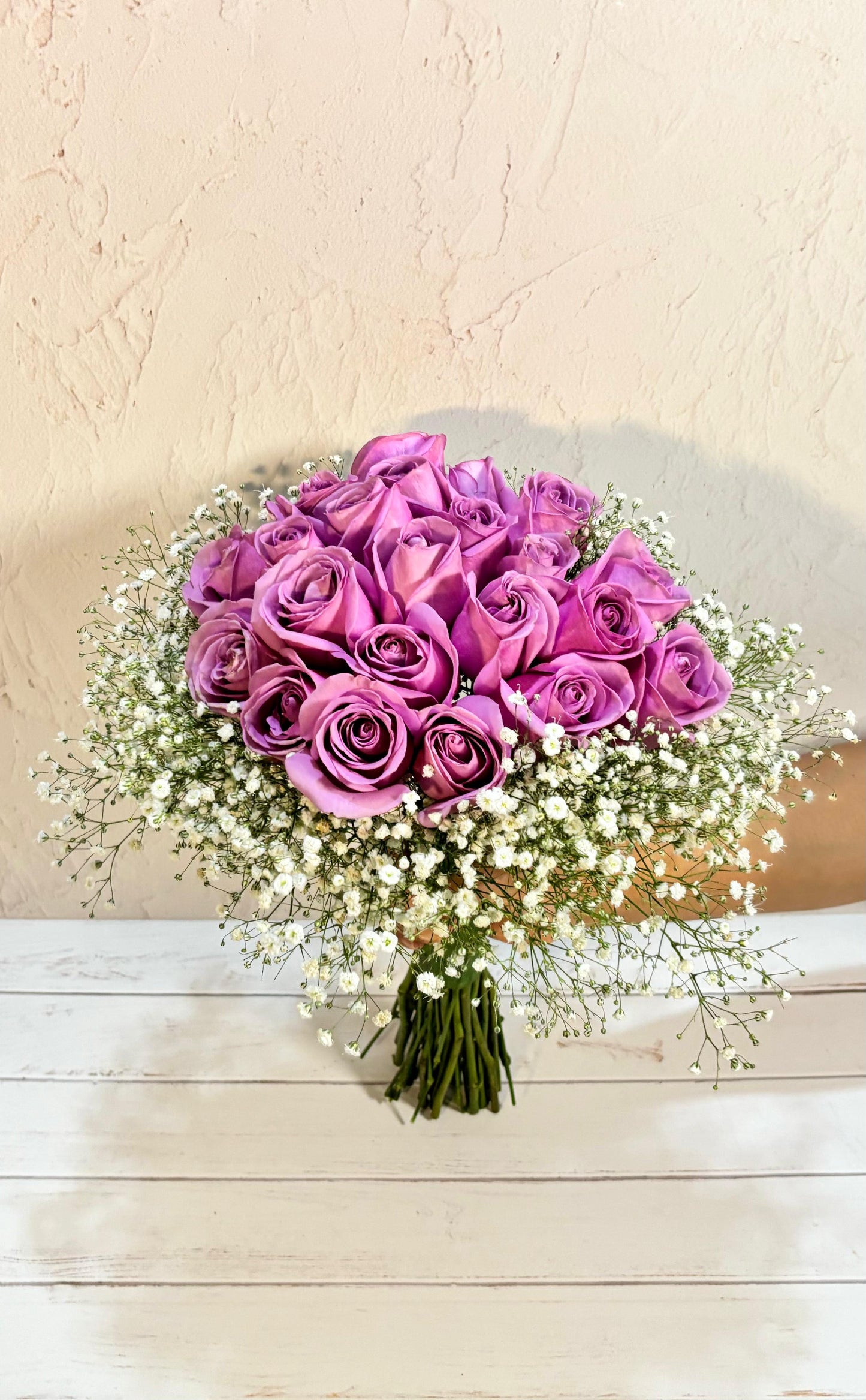 Ramo de rosas con gypso