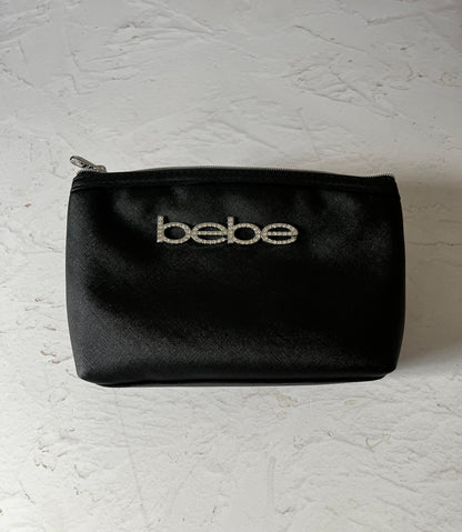 Cosmetiquera Bebe Negra Logo Plata